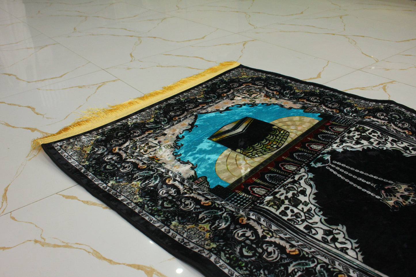 Turkish Janamaz with Kaba Design - Luxury Prayer Mat